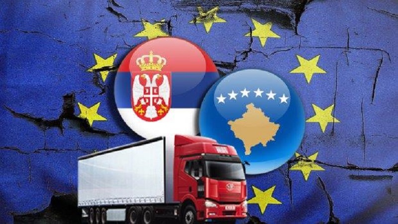 Ne nje muaj mbi 750 dergesa, Serbia pushton tregun e Kosoves me mallra